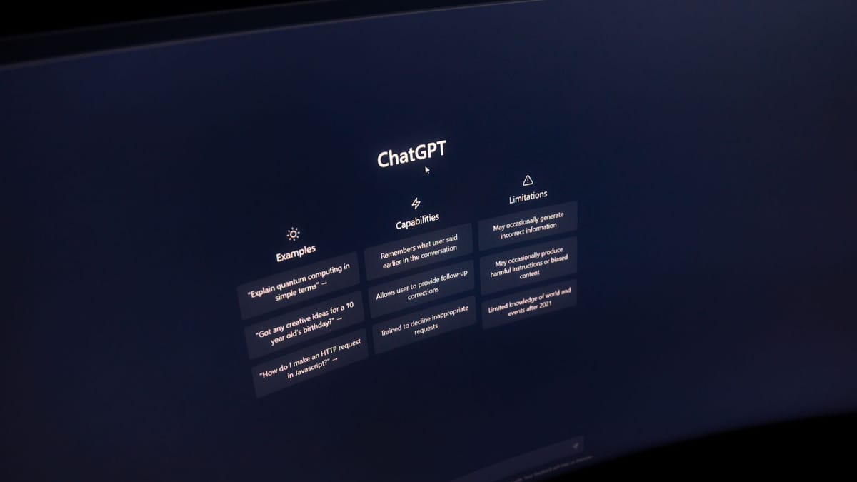 DeepSeek V4 Flash stays the smartest local model